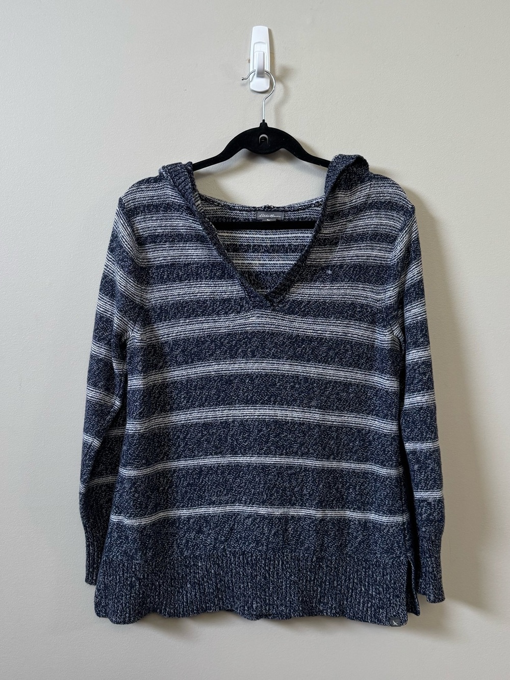 Eddie Bauer navy blue/white knit pullover hoodie sweater
